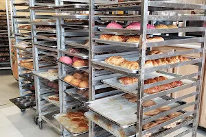 El Trebol Bakery image