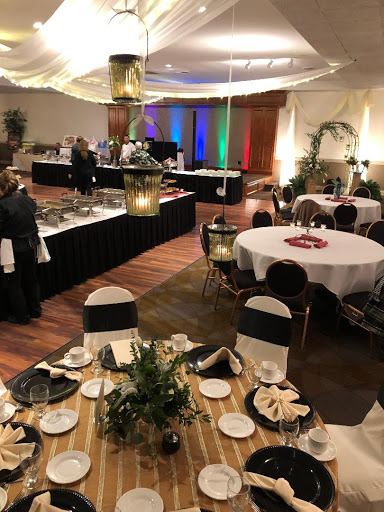 Florist «Off Broadway Floral & Gift», reviews and photos, 420 N Ridge Rd, Lorain, OH 44053, USA