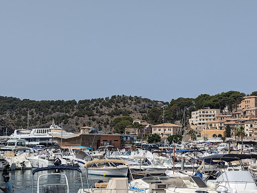 Imagen del negocio Embarcadero para El Baile en Camp de Mar, Balearic Islands