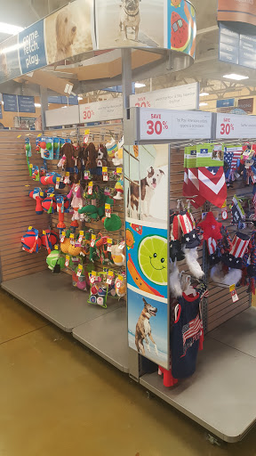 Pet Supply Store «PetSmart», reviews and photos, 2141 N Rose Ave, Oxnard, CA 93036, USA