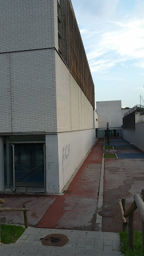 La Roca Municipal Pavilion en La Roca del Vallès
