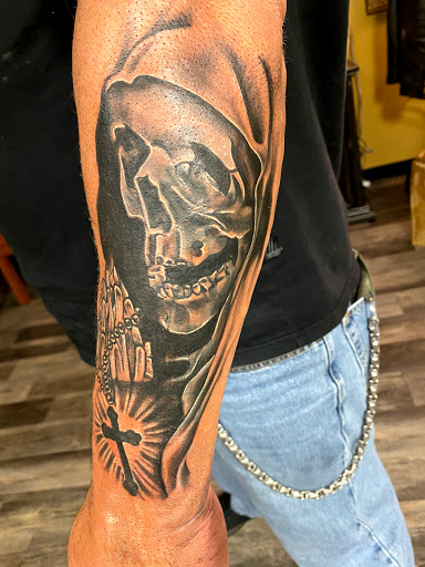 Explore tattoo ideas for women thigh, creative tattoo ideas in Warner Robins, available at Untold Pain Tattoo Studio