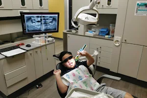 Dentistry4U image