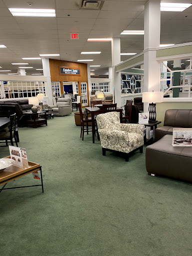 Furniture Store «Raymour & Flanigan Furniture and Mattress Store», reviews and photos, 2100 NJ-38, Cherry Hill, NJ 08002, USA