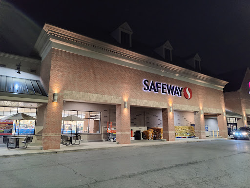 Grocery Store «Safeway», reviews and photos, 1688 Anderson Rd, McLean, VA 22102, USA