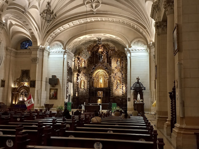 Opiniones de Parroquia Nuestra Señora del Pilar en San Isidro - Iglesia