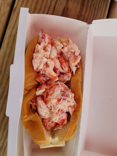 Seafood Market «Dorr Lobster Seafood Market», reviews and photos, 372 Shore Rd, Ellsworth, ME 04605, USA