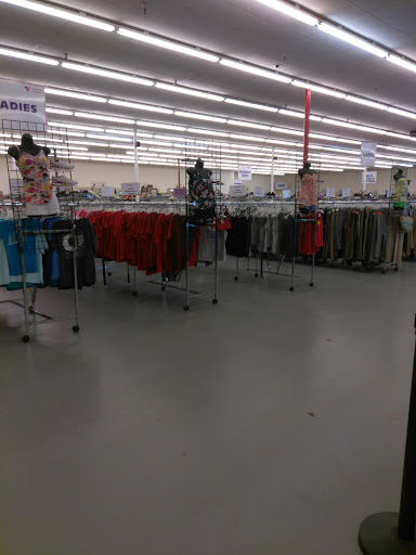 Thrift Store «Volunteers of America Thrift Store», reviews and photos, 1135 N Belsay Rd, Burton, MI 48509, USA