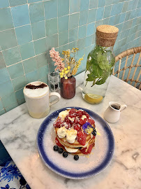 Pancake du Restaurant servant le petit-déjeuner AZUR CAFÉ BRUNCH & COFFEE CHAMPS-ELYSÉES à Paris - n°10