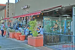 Ruben and Ozzy's Oyster Bar & Grill image