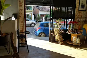 Mi Cafe Restaurant & Coffee Shop image
