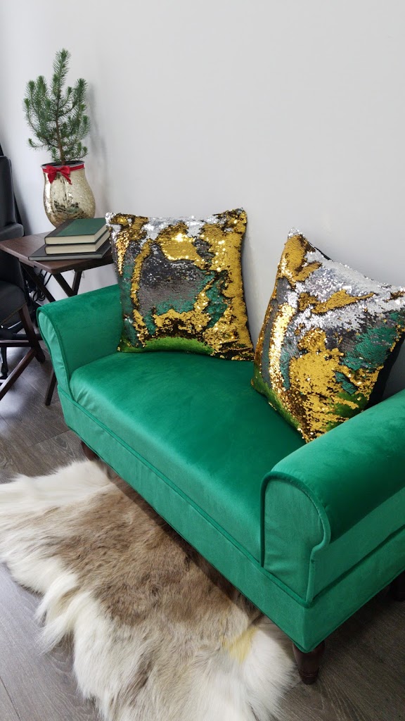 DeeVa Tresses Studio 23666