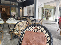 Atmosphère du Restaurant Le Petit Café à Carpentras - n°4