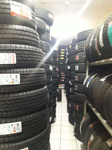 Opiniones de Llantas Alvarado en Portoviejo - Tienda de neumáticos