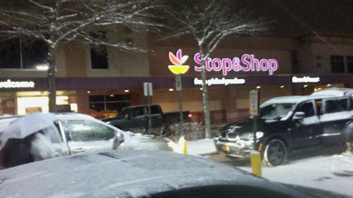 Supermarket «Super Stop & Shop», reviews and photos, 533 E Main St, Bay Shore, NY 11706, USA