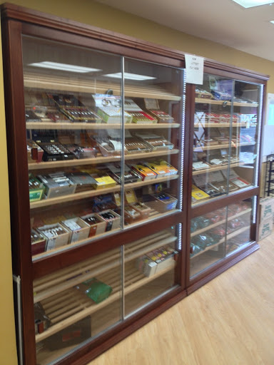 Tobacco Shop «Franklin Smoke Shop», reviews and photos, 106 Franklin St, Quincy, MA 02169, USA