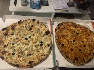 Photo n°50 de Woodtime - Pizzas Authentiques au Feu de Bois & Sandwichs (1 Pizza Achetée = 1 Pizza Offerte ) à Argenteuil ()