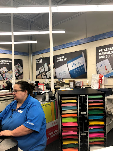 Office Supply Store «Staples», reviews and photos, 3601 Towne Blvd, Franklin, OH 45005, USA