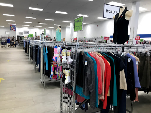 Thrift Store «Goodwill Retail Store of Alton», reviews and photos, 1719 Homer Adams Pkwy, Alton, IL 62002, USA