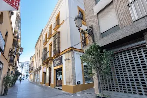 Apartamentos Turísticos Santa Maria 15 - Jerez de la Frontera image