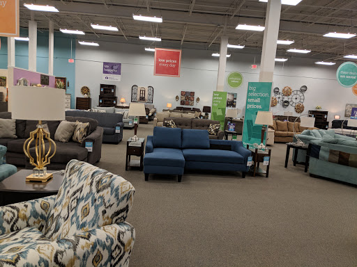 Furniture Store «Raymour & Flanigan Furniture and Mattress Outlet», reviews and photos, 300 NJ-18 #8, East Brunswick, NJ 08816, USA
