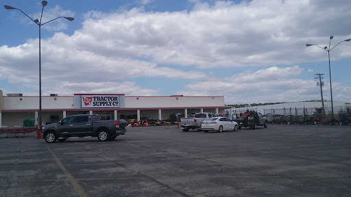 Home Improvement Store «Tractor Supply Co.», reviews and photos, 1551 4th St, Graham, TX 76450, USA