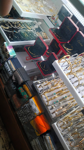 Shopping Mall «Old National Discount Mall», reviews and photos, 2660 Godby Rd, College Park, GA 30349, USA