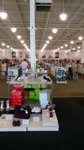 Shoe Store «DSW Designer Shoe Warehouse», reviews and photos, 290 Mid Rivers Center, St Peters, MO 63376, USA