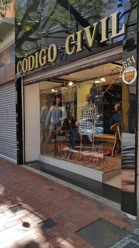 Código Civil Indústria e Comércio de Roupas