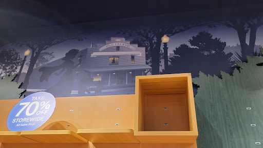 Toy Store «Disney Store», reviews and photos, 587 E Shaw Ave, Fresno, CA 93710, USA