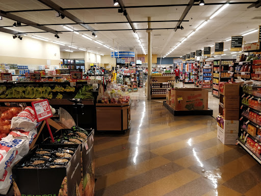 Shopping Mall «Walnut Hill Shopping Center», reviews and photos, 16529 S Frederick Ave, Gaithersburg, MD 20877, USA