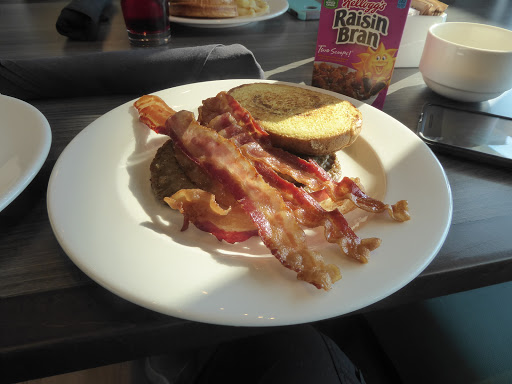 Hotel «DoubleTree Resort by Hilton Myrtle Beach Oceanfront», reviews and photos, 3200 S Ocean Blvd, Myrtle Beach, SC 29577, USA