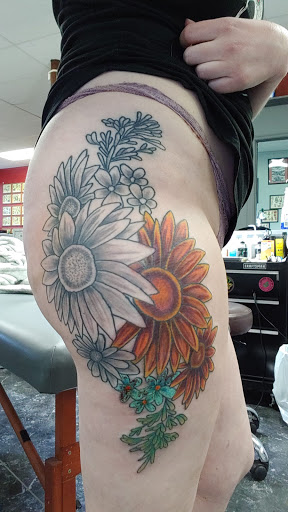 Tattoo Shop «Tattoo Blues NY», reviews and photos, 148 Jay St, Schenectady, NY 12305, USA