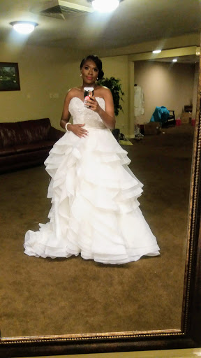 Bridal Shop «The Barefoot Bride», reviews and photos, 4726 Poplar Ave #4, Memphis, TN 38117, USA