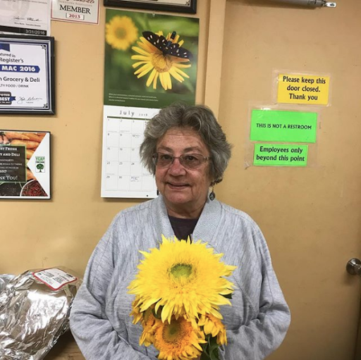 Grocery Store «Harvest Fresh Grocery & Deli», reviews and photos, 251 NE 3rd St, McMinnville, OR 97128, USA