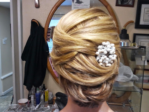 Hair Salon «Deborah Lira Hair Stylist and Makeup Artist», reviews and photos, 1805 West Ave, Austin, TX 78701, USA