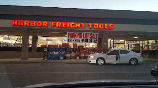 Hardware Store «Harbor Freight Tools», reviews and photos, 3709 Farmington Dr, Greensboro, NC 27407, USA