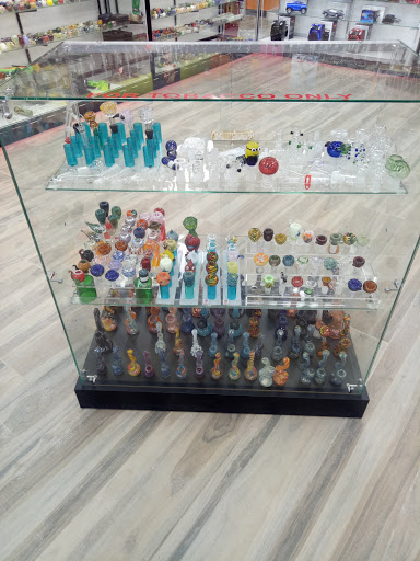 Tobacco Shop «Smoke Center In Longview», reviews and photos, 1016 W Loop 281 Suite # B, Longview, TX 75604, USA