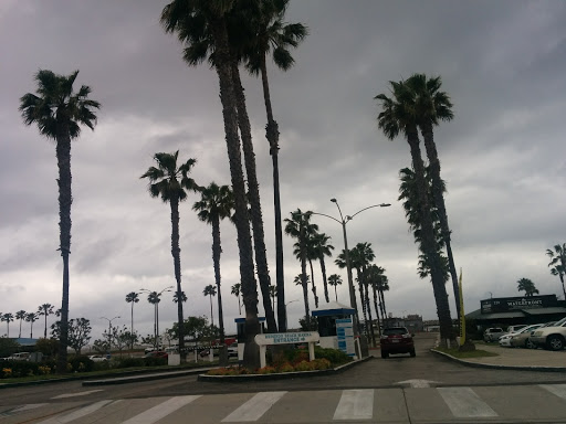 Shopping Mall «Redondo Shores Shopping Center», reviews and photos, 417 Pacific Coast Hwy, Redondo Beach, CA 90277, USA