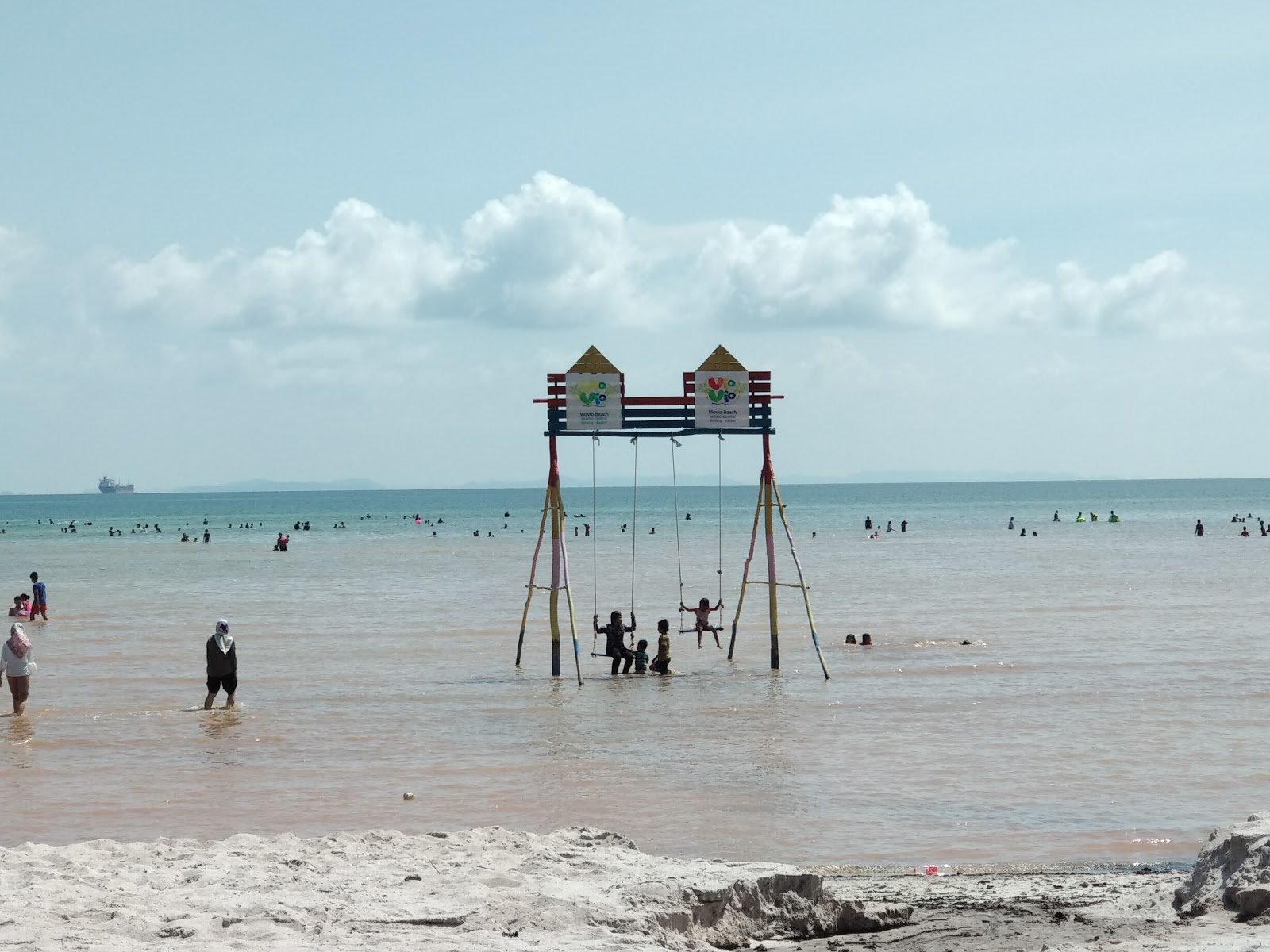 Viovio Beach'in fotoğrafı uçurumlarla desteklenmiş