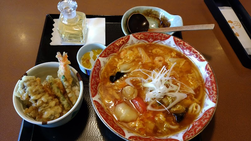 Gu 長野南バイパス店 長野県長野市稲里町中央 衣料品店 衣料品 グルコミ