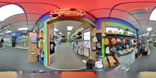 Tobacco Shop «Knuckleheads Tobacco & Gifts», reviews and photos, 550 State St, Madison, WI 53703, USA