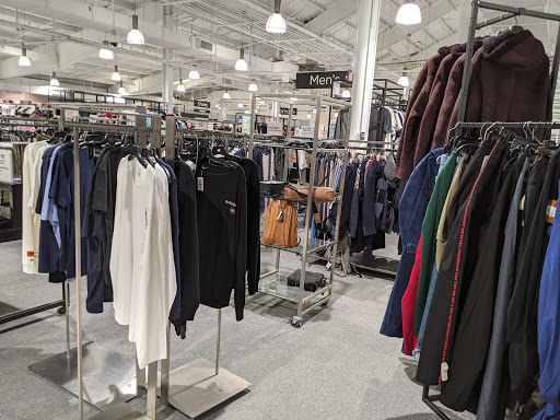 Clothing Store «The North Face Outlet», reviews and photos, 461 Evergreen Ct, Central Valley, NY 10917, USA