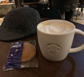 Photo n°4 de Starbucks à Roissy-en-France ()
