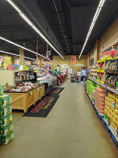 Grocery Store «Grocery Outlet Bargain Market», reviews and photos, 3445 Alma St, Palo Alto, CA 94306, USA