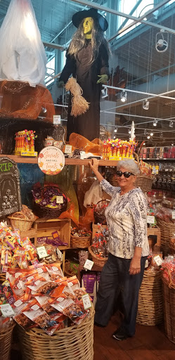 Grocery Store «The Fresh Market», reviews and photos, 2640 S Bayshore Dr, Miami, FL 33133, USA