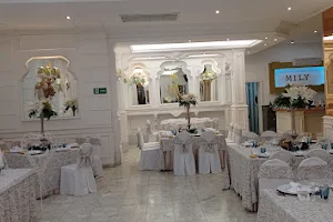 Grupo Salones y Catering Mily image