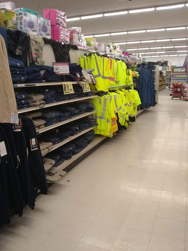 Department Store «Alton Farm & Home Supply», reviews and photos, 2600 Homer Adams Pkwy, Alton, IL 62002, USA