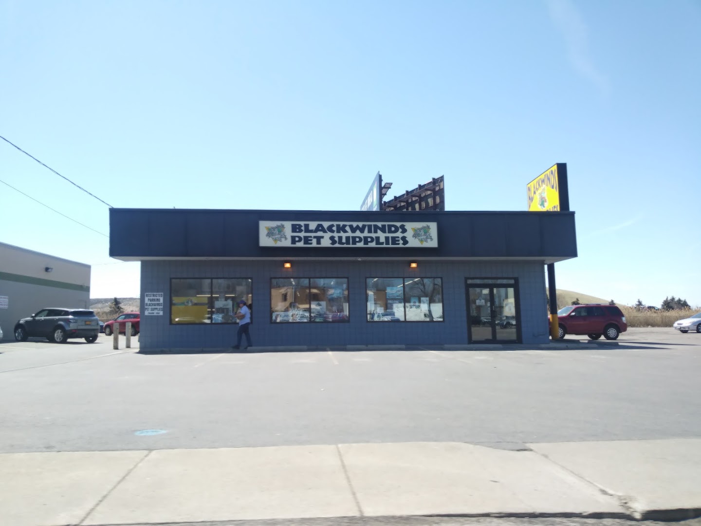 Blackwinds Pet Supplies