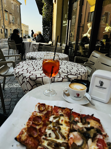 Bar Pizzeria Alla Piazzetta in Torri del Benaco, Provincia di Verona